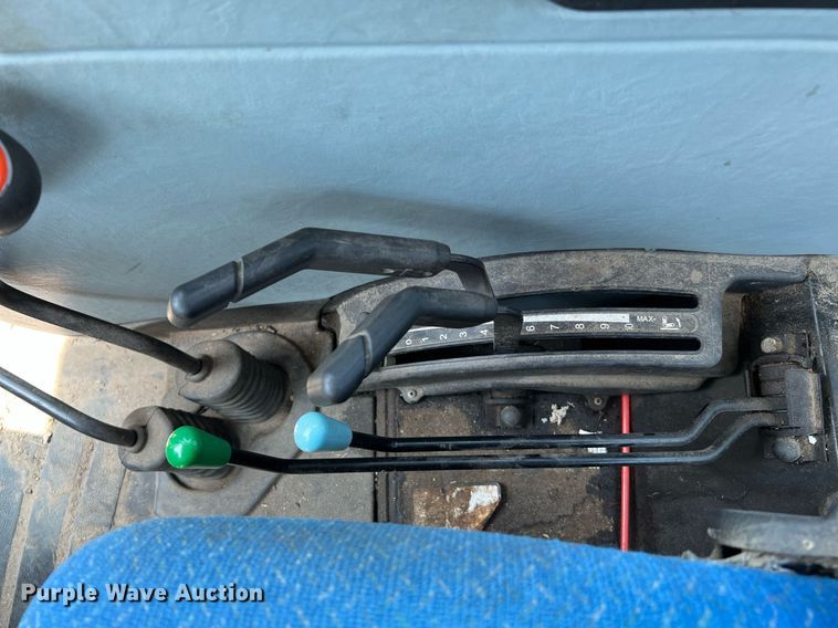 image for item DQ2138 2012 New Holland TD5050  MFWD tractor