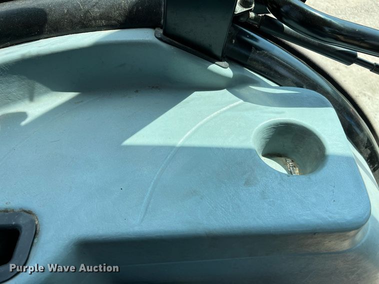 image for item DQ2138 2012 New Holland TD5050  MFWD tractor