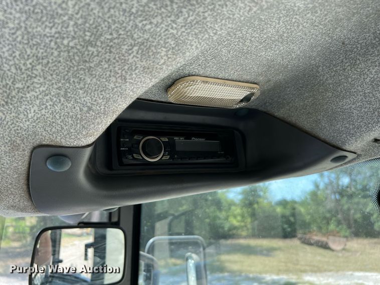 image for item DQ2138 2012 New Holland TD5050  MFWD tractor