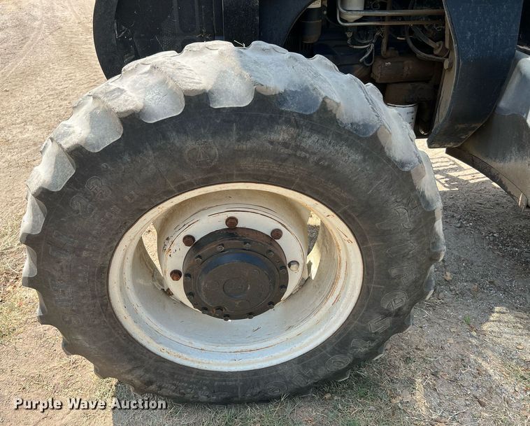 image for item DQ2138 2012 New Holland TD5050  MFWD tractor