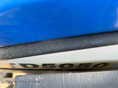 image for item DQ2138 2012 New Holland TD5050  MFWD tractor