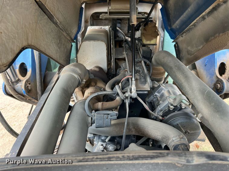 image for item DQ2138 2012 New Holland TD5050  MFWD tractor