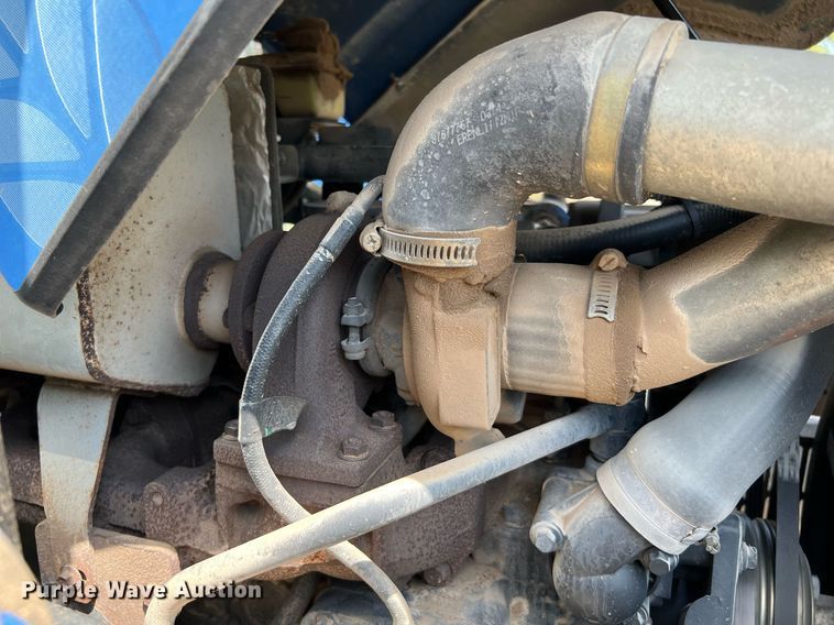 image for item DQ2138 2012 New Holland TD5050  MFWD tractor