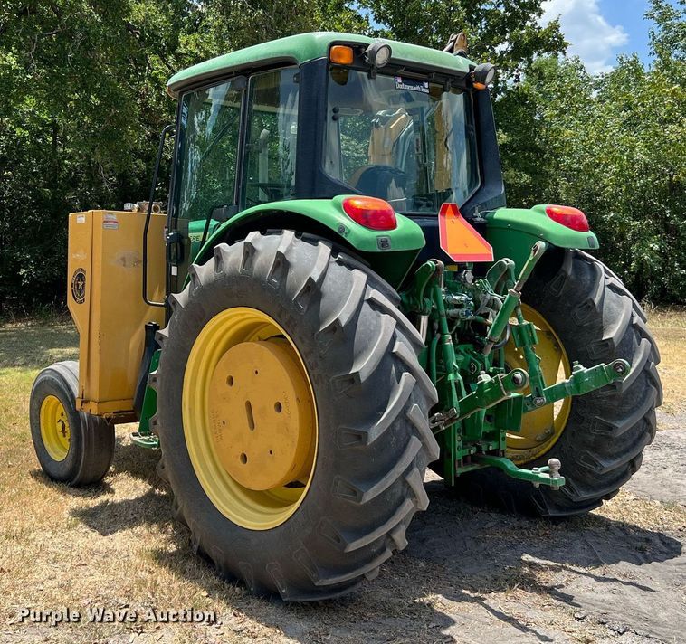 image for item DQ2139 2009 John Deere 6430  tractor