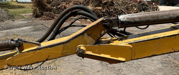 image for item DQ2139 2009 John Deere 6430  tractor