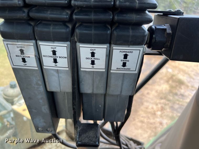 image for item DQ2139 2009 John Deere 6430  tractor