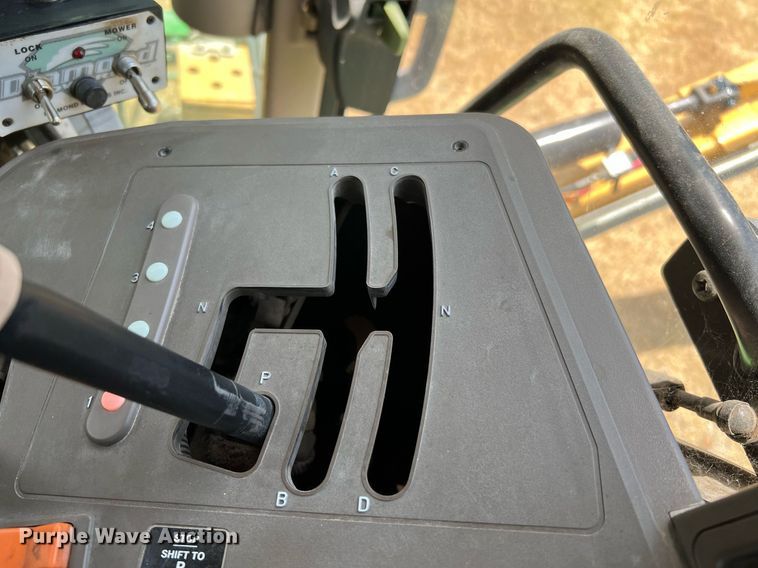 image for item DQ2139 2009 John Deere 6430  tractor