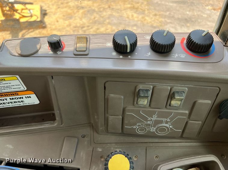 image for item DQ2139 2009 John Deere 6430  tractor