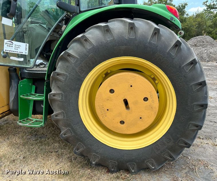 image for item DQ2139 2009 John Deere 6430  tractor