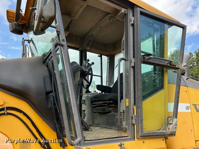 image for item DQ2147 2008 Volvo G930  motor grader