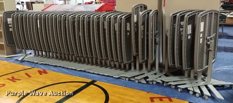 image for item EO9904 (34) plastic tables