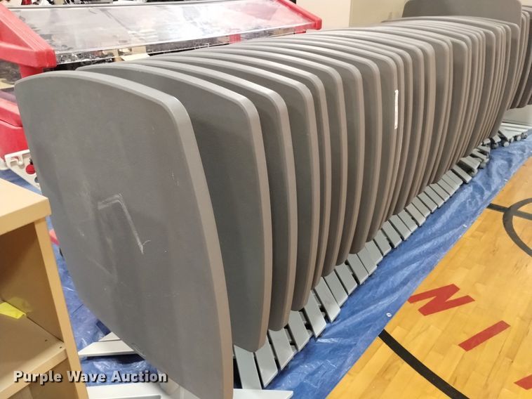 image for item EO9904 (34) plastic tables