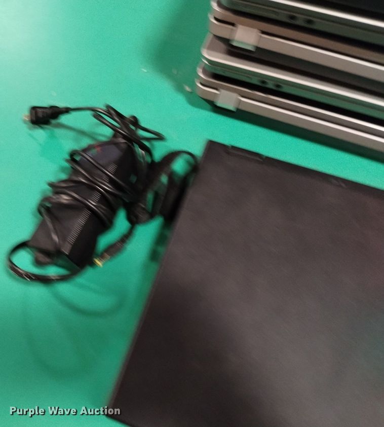 image for item EO9917 (8) laptops