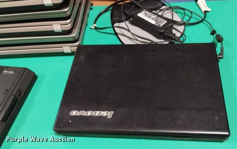 image for item EO9917 (8) laptops