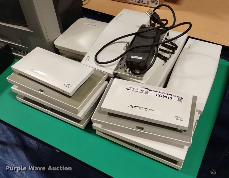 image for item EO9918 (22) Cisco wireless access points