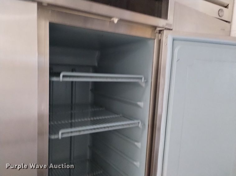 image for item EO9922 Refrigerator