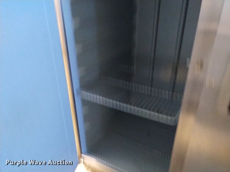 image for item EO9922 Refrigerator