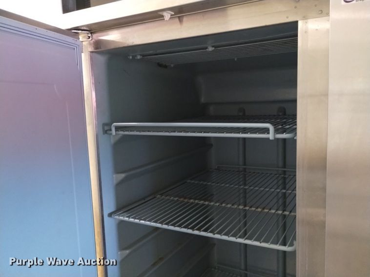 image for item EO9922 Refrigerator