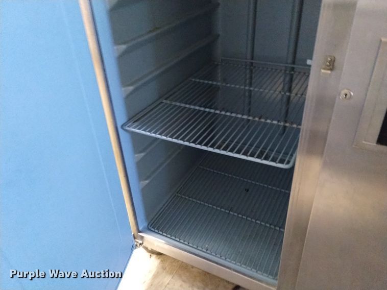 image for item EO9922 Refrigerator