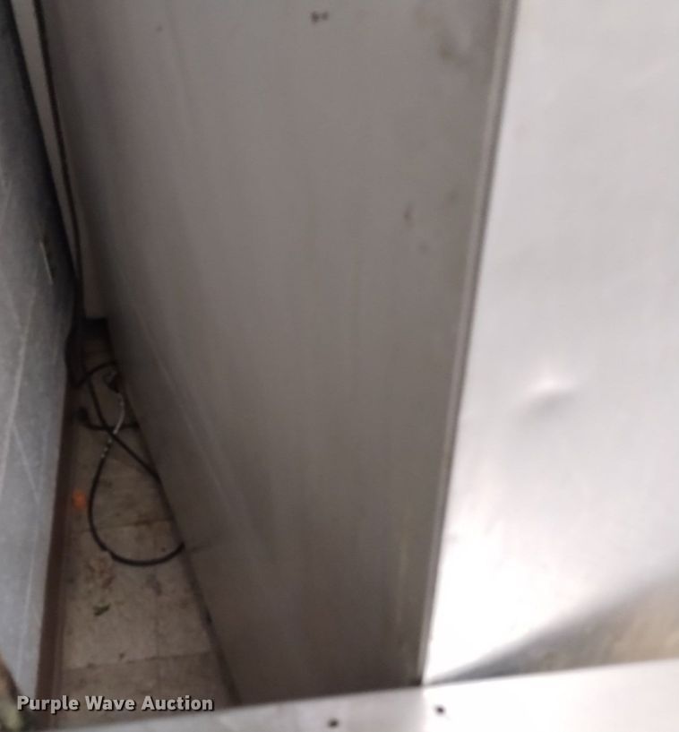 image for item EO9922 Refrigerator