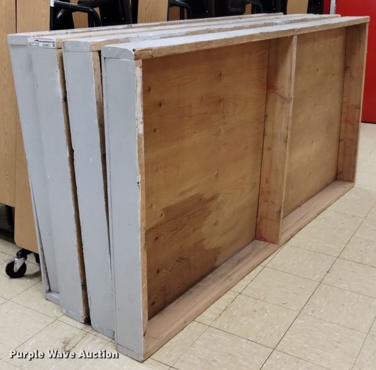 image for item EO9927 (4) wood risers