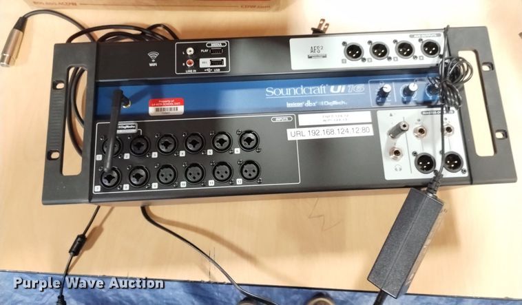 image for item EO9933 Soundcraft Ui16  mixer