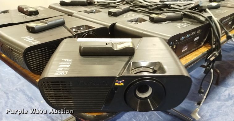 image for item EO9935 (11) 2017 ViewSonic PJ5255 projectors