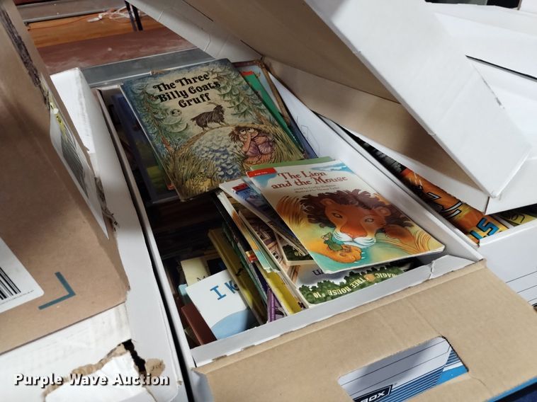 image for item EO9939 (15) boxes of books