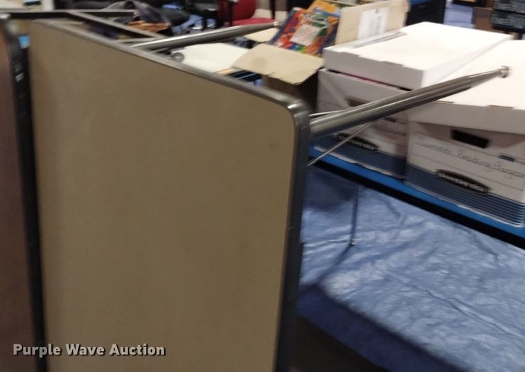 image for item EO9952 (6) desks