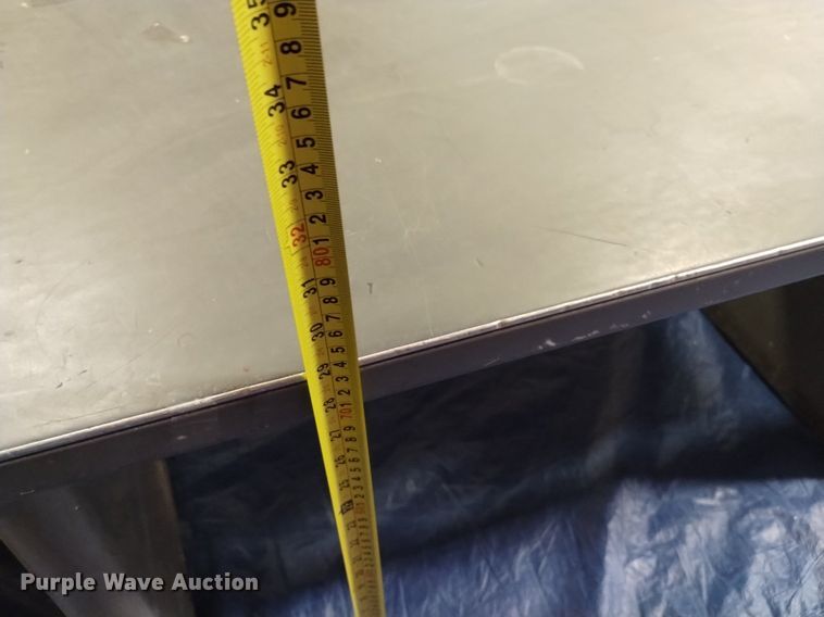 image for item EO9952 (6) desks