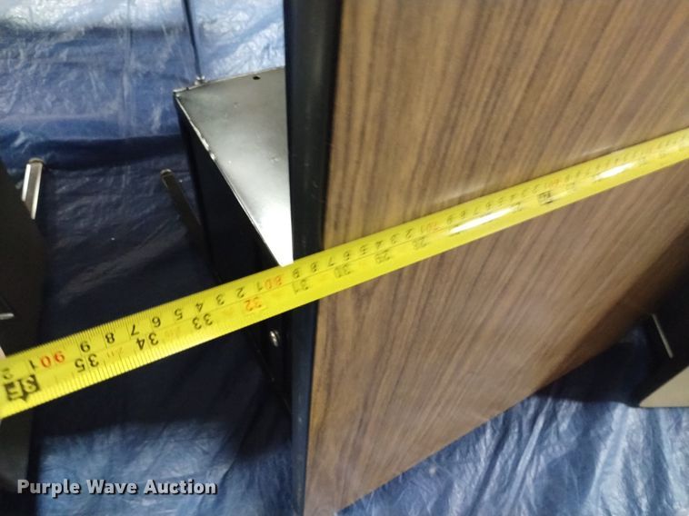 image for item EO9952 (6) desks