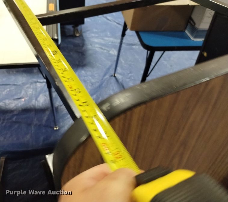 image for item EO9952 (6) desks