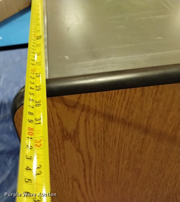 image for item EO9952 (6) desks