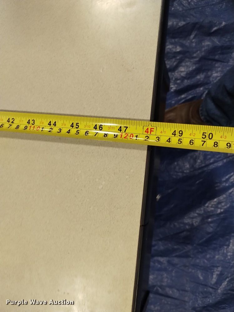 image for item EO9952 (6) desks