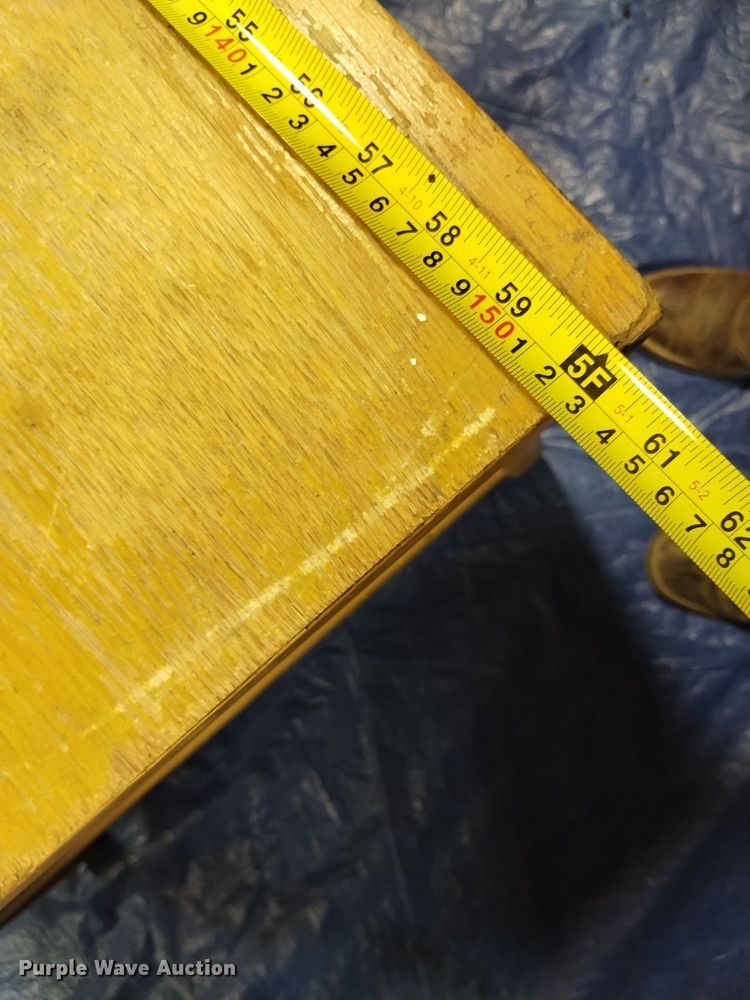 image for item EO9953 (5) desks