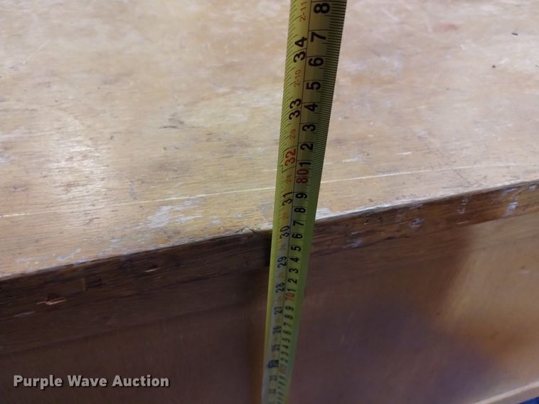 image for item EO9953 (5) desks