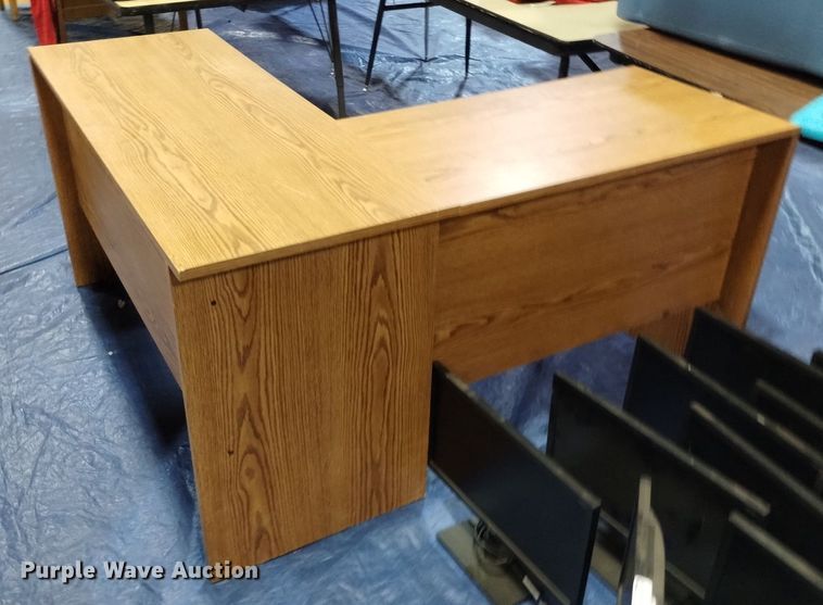 image for item EO9953 (5) desks