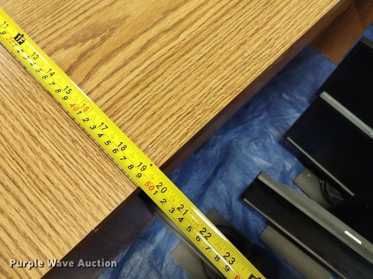 image for item EO9953 (5) desks