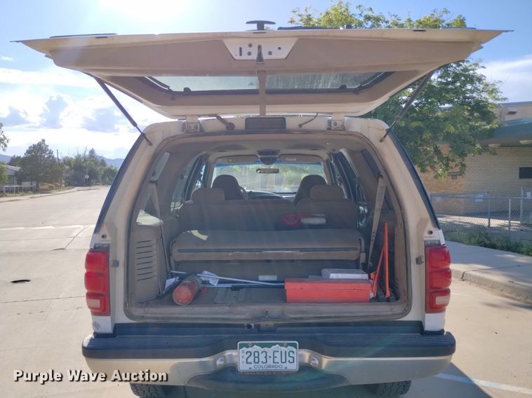image for item EO9954 1999 Ford Expedition  SUV