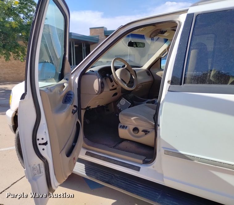 image for item EO9954 1999 Ford Expedition  SUV
