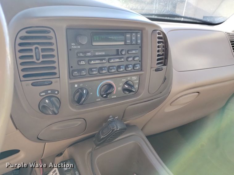 image for item EO9954 1999 Ford Expedition  SUV