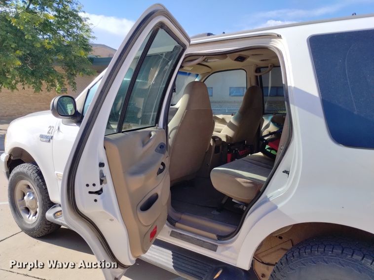 image for item EO9954 1999 Ford Expedition  SUV