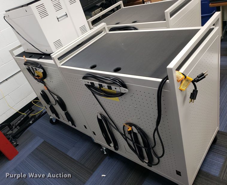 image for item IP9411 (7) charging stations