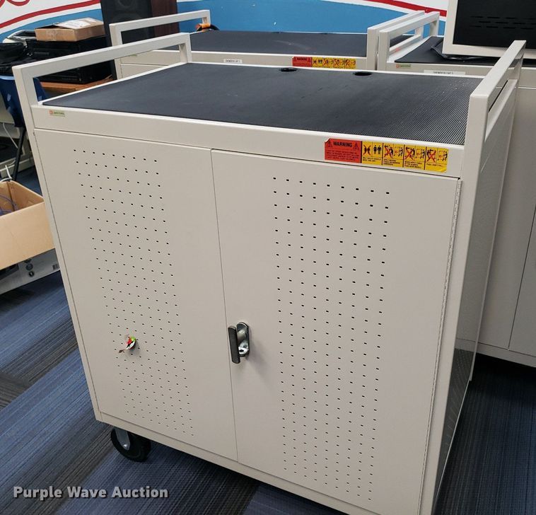 image for item IP9411 (7) charging stations