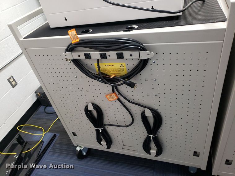 image for item IP9411 (7) charging stations