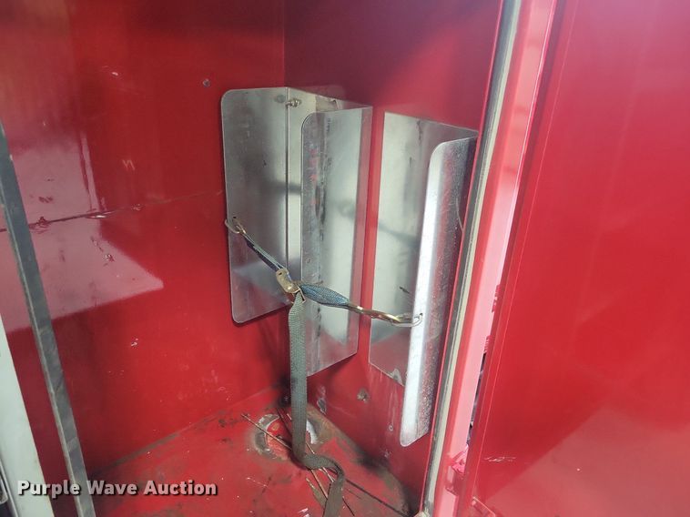 image for item IQ9805 2005 GMC C5500  utility / service truck