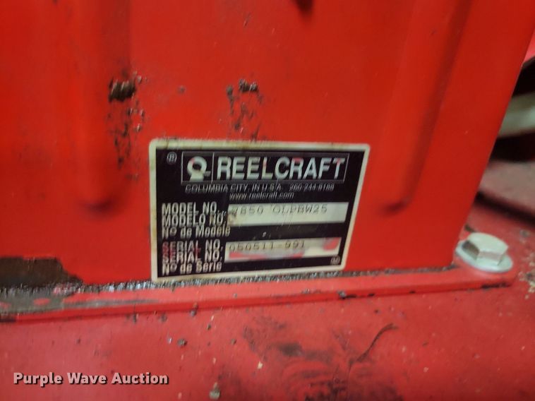 image for item IQ9805 2005 GMC C5500  utility / service truck