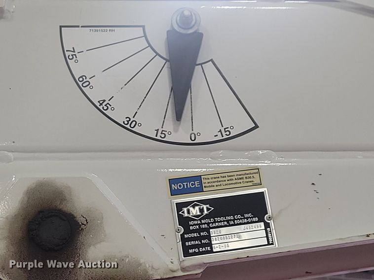 image for item IQ9805 2005 GMC C5500  utility / service truck