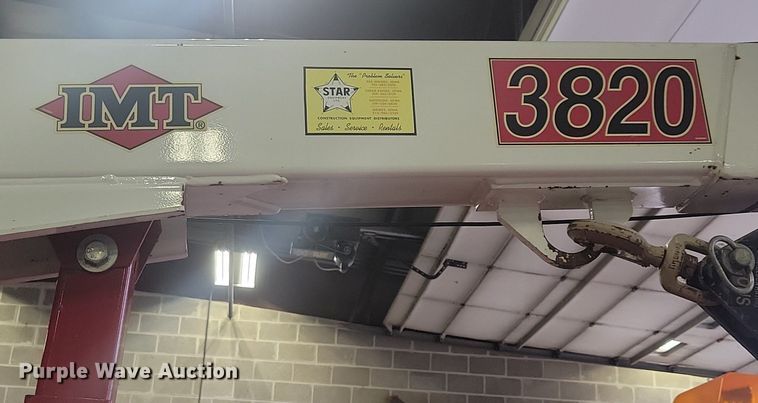 image for item IQ9805 2005 GMC C5500  utility / service truck