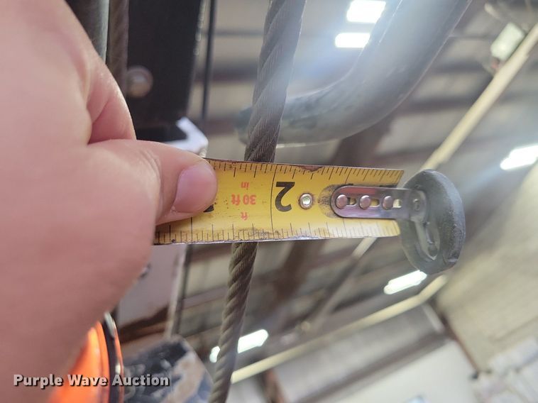 image for item IQ9805 2005 GMC C5500  utility / service truck